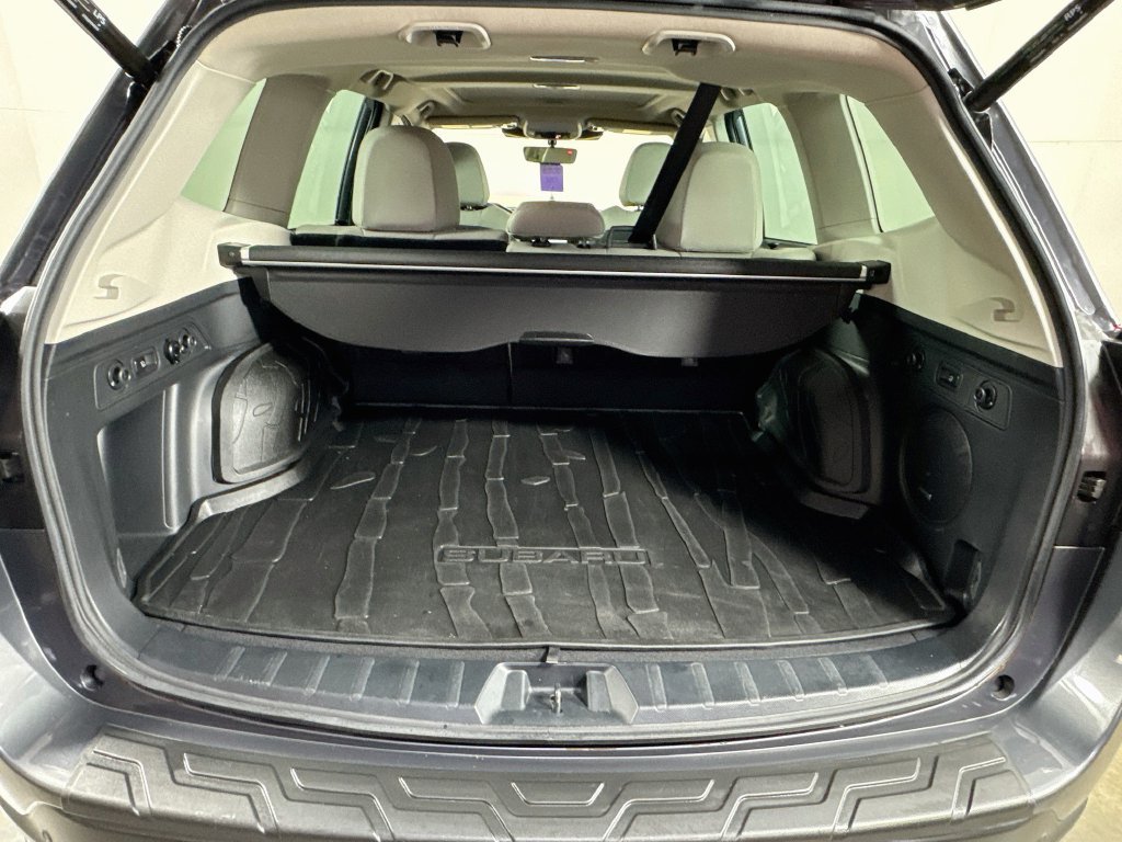 Used 2023 Subaru Forester Limited AWD/4WD image 32
