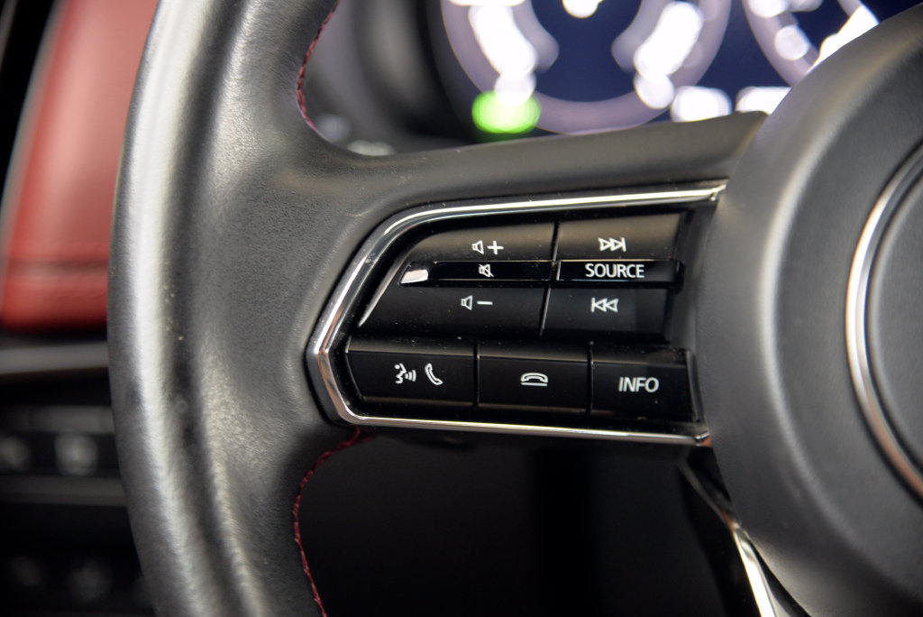 Certified 2025 MAZDA CX-70 Plug-In Hybrid w/ Premium Plus AWD/4WD image 22