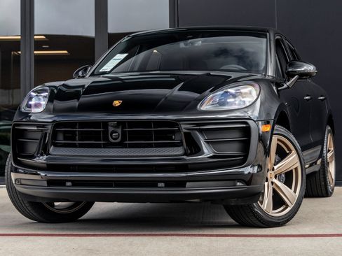 New 2026 Porsche Macan AWD/4WD image 1