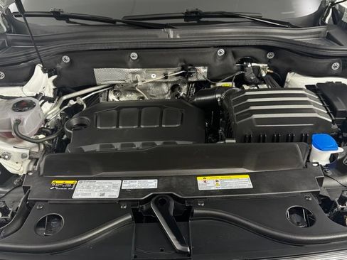 Used 2025 Volkswagen Atlas SEL Premium R-Line AWD/4WD image 9