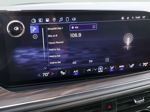 Used 2025 Chevrolet Suburban Z71 image 19