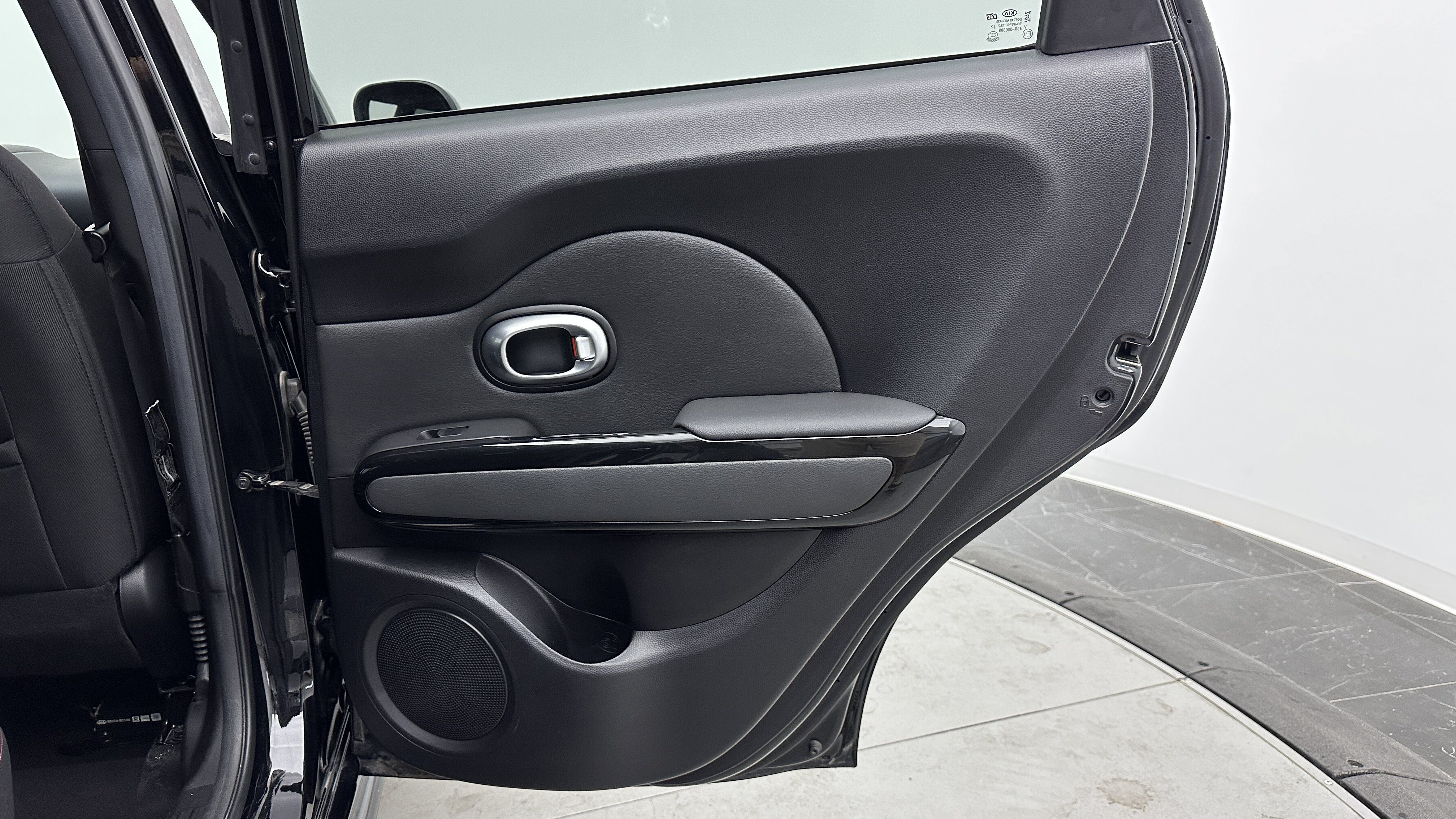 Used 2016 Kia Soul + w/ Tarmac Special Edition FWD image 29