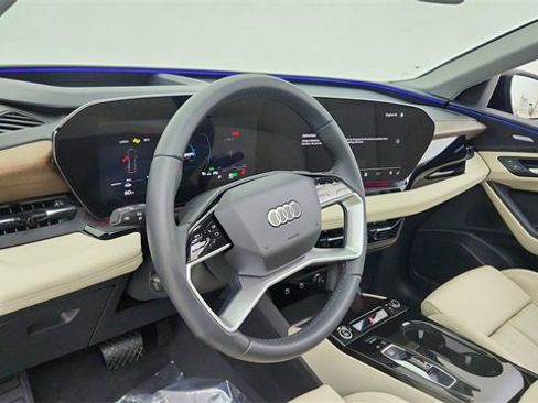 Used 2025 Audi Q6 e-tron Premium Plus w/ Premium Plus image 19