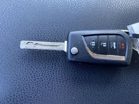 Used 2024 Toyota Camry SE FWD image 33