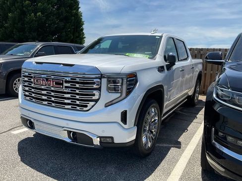 Used 2024 GMC Sierra 1500 Denali AWD/4WD image 3