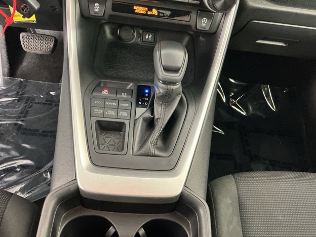 Used 2019 Toyota RAV4 LE w/ All Weather Liner Package AWD/4WD image 19