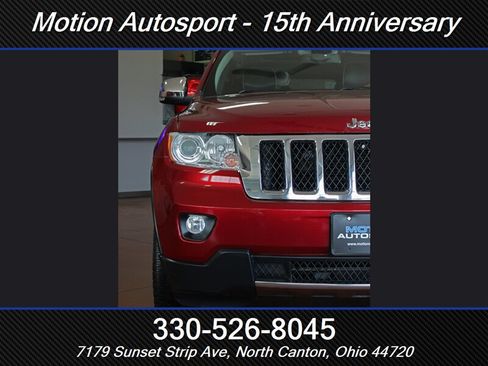 Used 2012 Jeep Grand Cherokee Overland AWD/4WD image 5