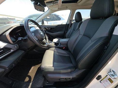 Used 2025 Subaru Outback Onyx Edition AWD/4WD image 8