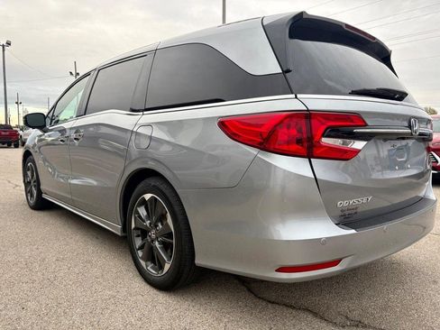 Used 2024 Honda Odyssey Elite image 8