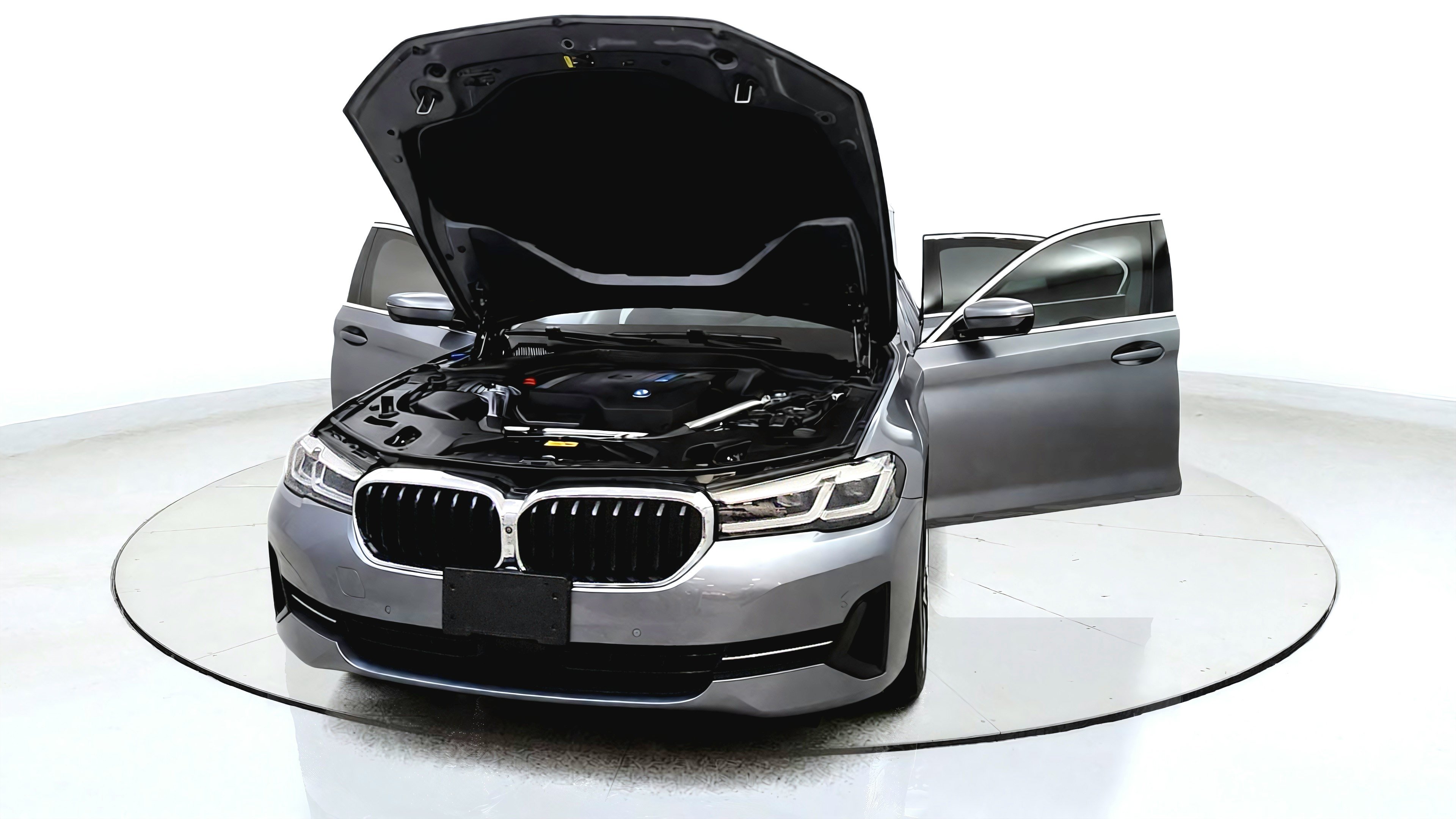 Used 2021 BMW 530e xDrive AWD/4WD image 10