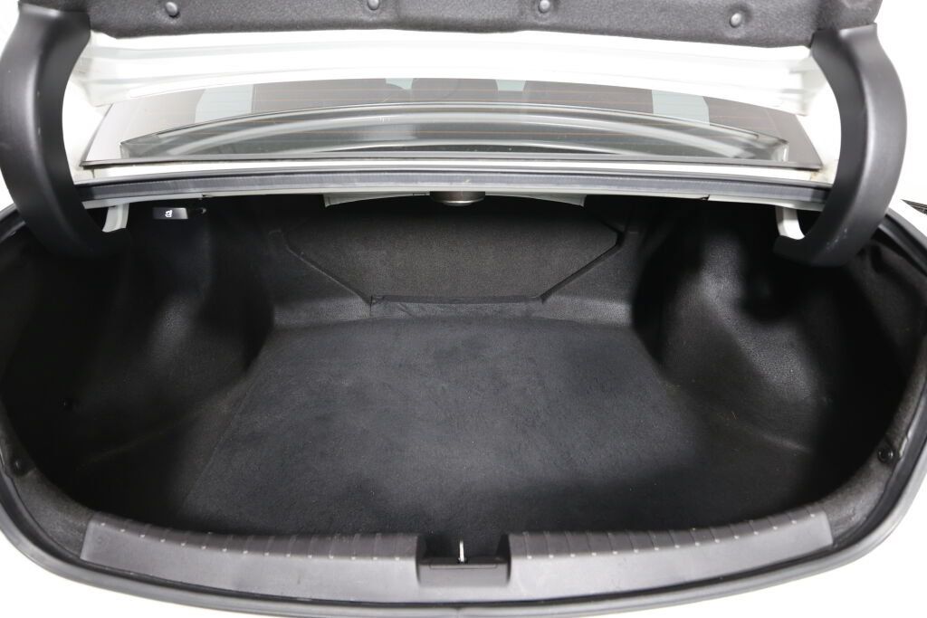 Used 2020 Acura ILX w/ Premium Package FWD image 18
