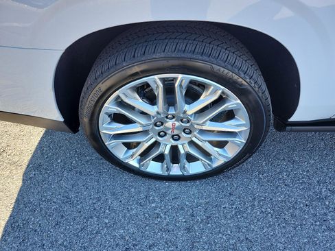 Certified 2026 GMC Yukon XL Denali w/ Denali Reserve Package image 6