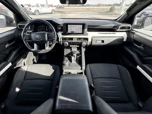 Used 2024 Toyota Tacoma 4x4 Double Cab image 10