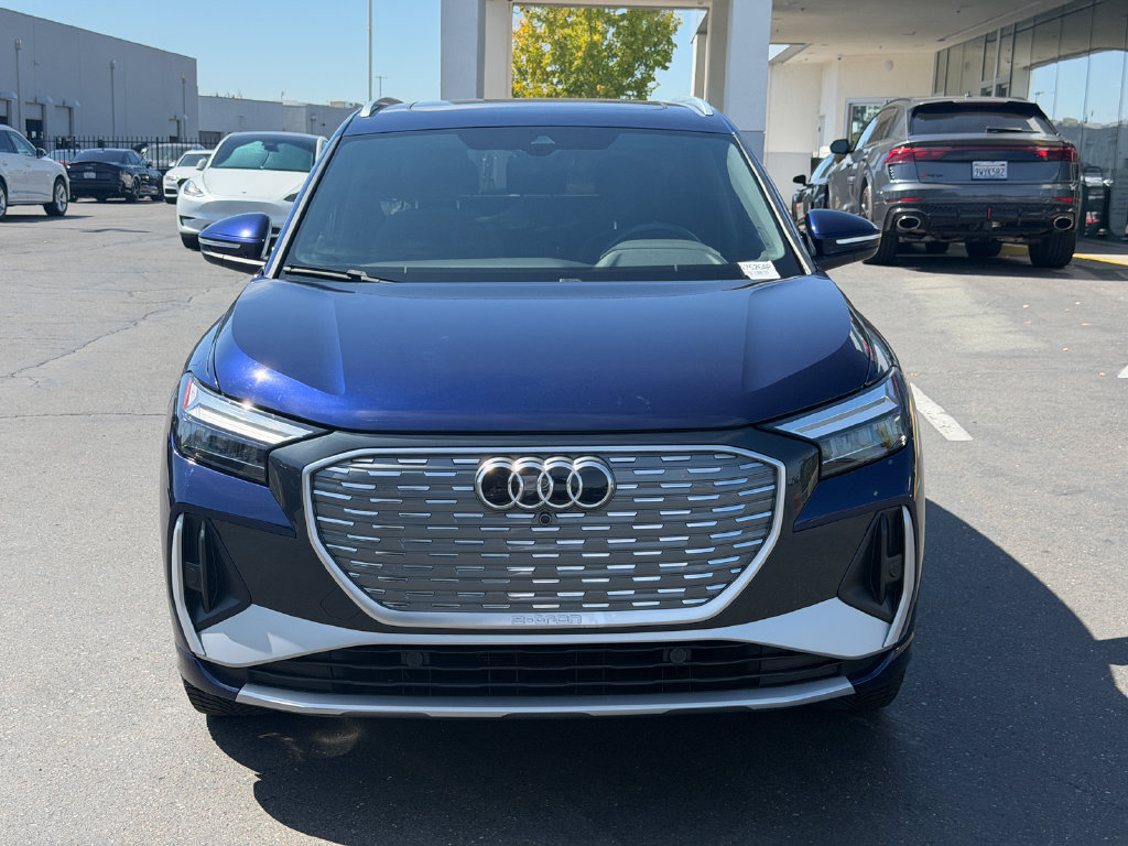 Used 2023 Audi Q4 e-tron Premium Plus w/ Premium Plus AWD/4WD image 3