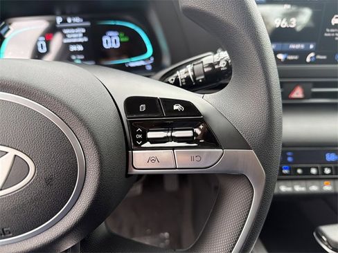 New 2026 Hyundai Elantra Blue image 25