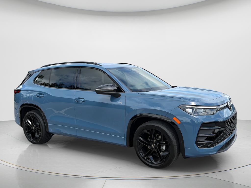 New 2026 Volkswagen Tiguan SE R-Line FWD image 4