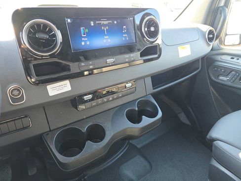 Used 2026 Mercedes-Benz Sprinter 2500 image 33