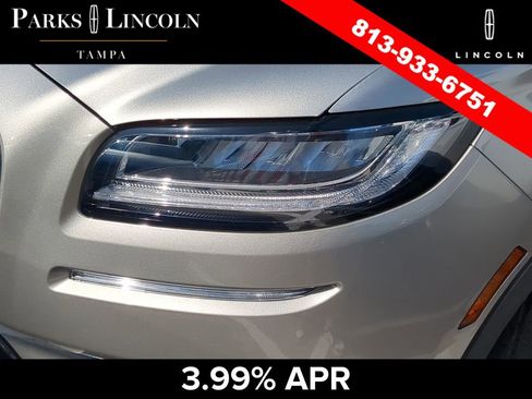 Used 2023 Lincoln Nautilus Reserve image 5