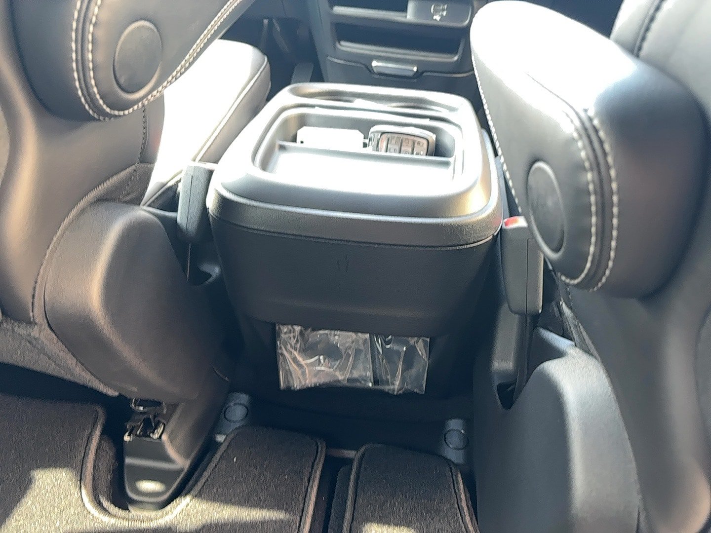 New 2027 Chrysler Pacifica Select AWD/4WD image 13