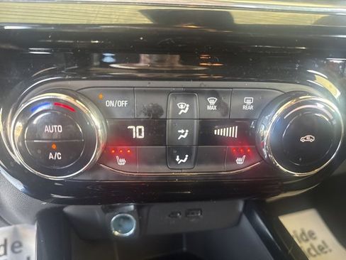 Used 2024 Chevrolet Trax RS w/ Driver Confidence Package image 19