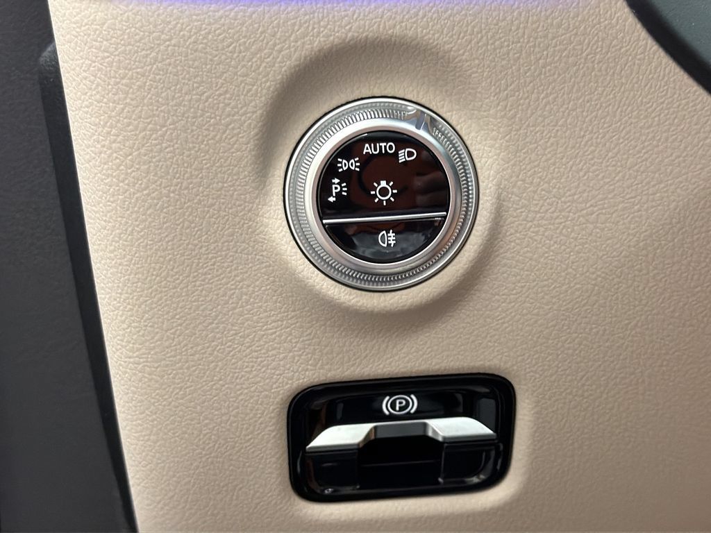 Used 2024 Mercedes-Benz CLE 300 4MATIC Cabriolet image 21