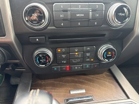 Used 2018 Ford F150 Limited AWD/4WD image 17