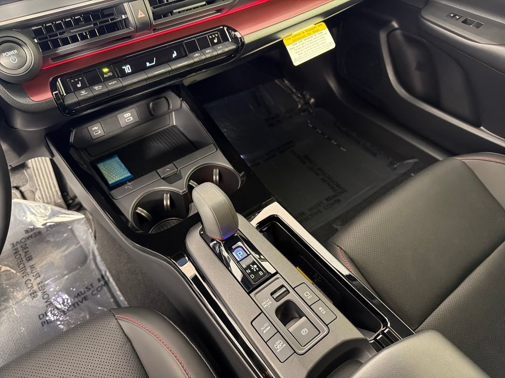 Used 2024 Toyota Prius Prime FWD image 17