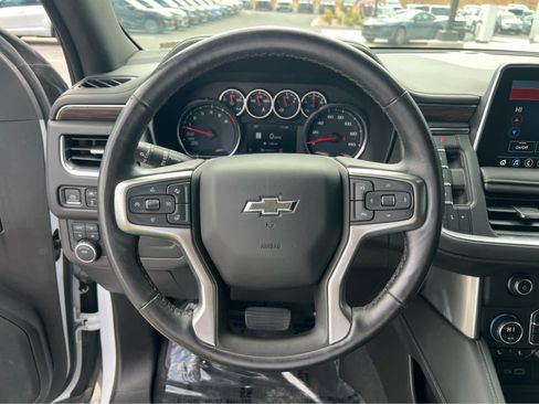 Used 2021 Chevrolet Tahoe Z71 w/ Luxury Package AWD/4WD image 36