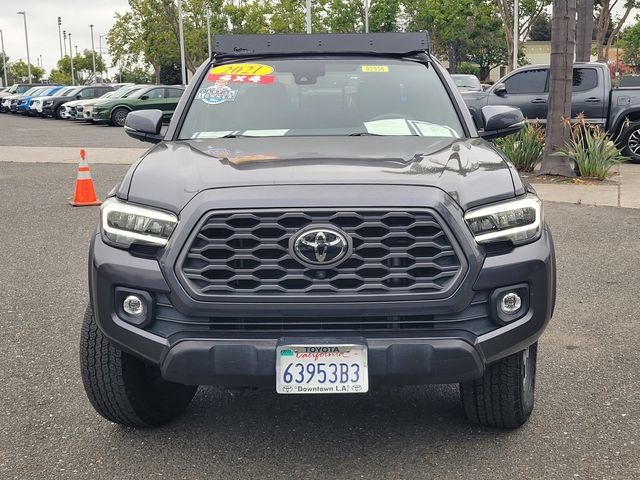 Used 2021 Toyota Tacoma TRD Off-Road w/ TRD Premium Off Road Package AWD/4WD image 2