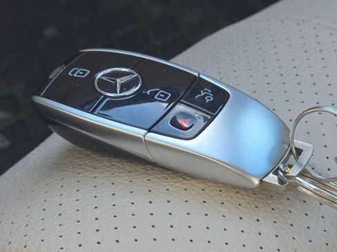 Certified 2020 Mercedes-Benz E 450 4MATIC Wagon image 39