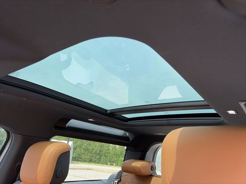 Used 2023 Land Rover Defender 90 V8 image 5