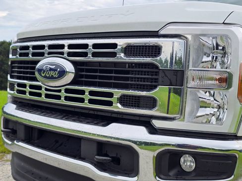 Certified 2025 Ford F250 XLT AWD/4WD image 22