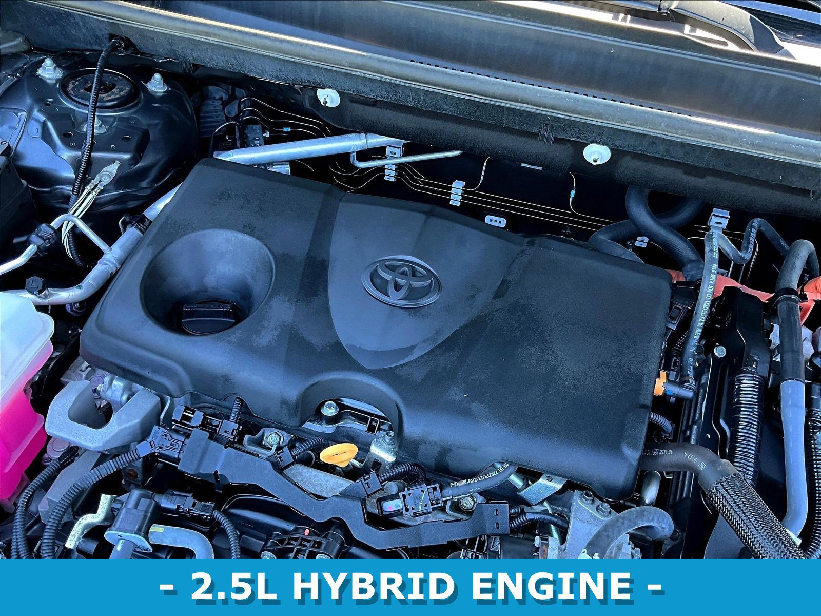 Used 2022 Toyota RAV4 SE w/ SE Grade Weather Package AWD/4WD image 31