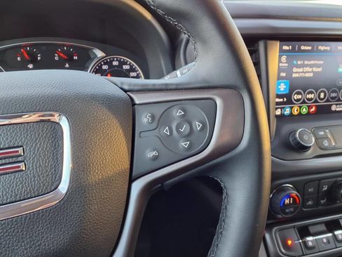 Used 2023 GMC Acadia AT4 image 11