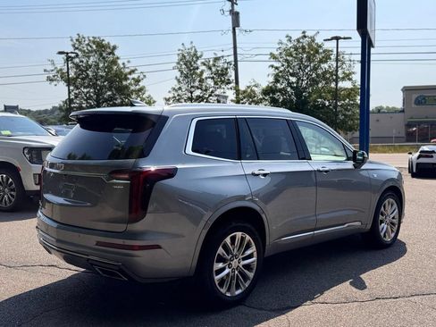 Used 2024 Cadillac XT6 Premium Luxury AWD/4WD image 6