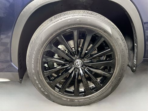 Used 2023 Toyota Highlander XSE image 14