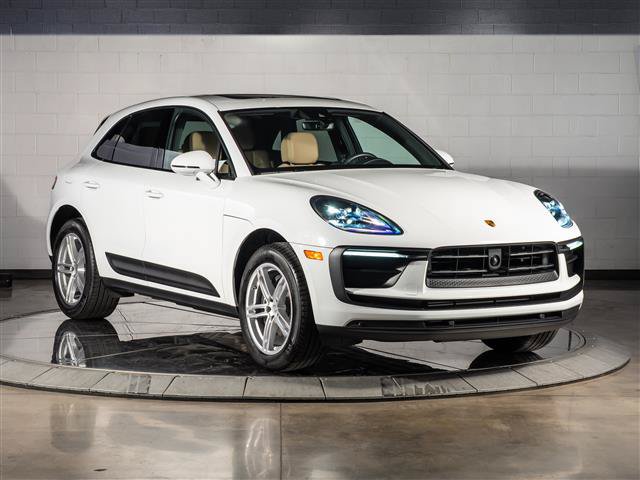 Used 2026 Porsche Macan AWD/4WD image 7