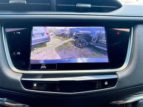 Used 2022 Cadillac XT5 Premium Luxury image 15