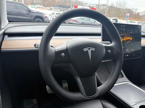 Used 2022 Tesla Model Y Performance image 37