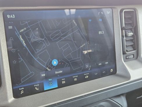 Used 2024 Ford Bronco Outer Banks image 11