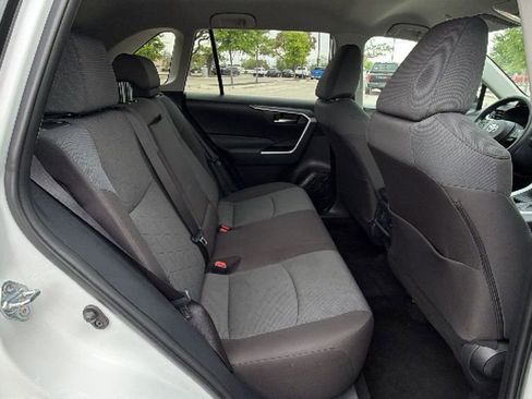 Certified 2025 Toyota RAV4 XLE image 37