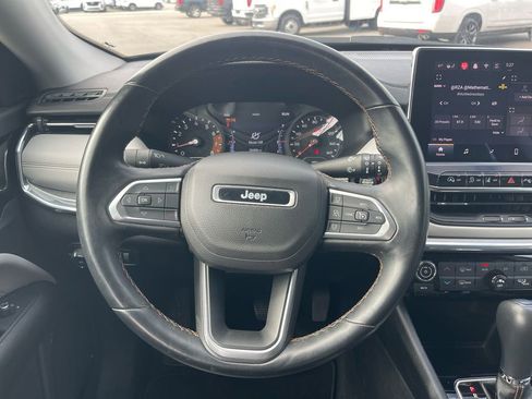 Used 2022 Jeep Compass Limited image 13
