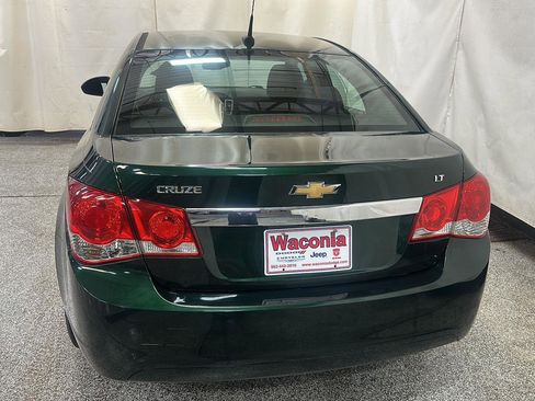 Used 2014 Chevrolet Cruze LT w/ Technology Package FWD image 4