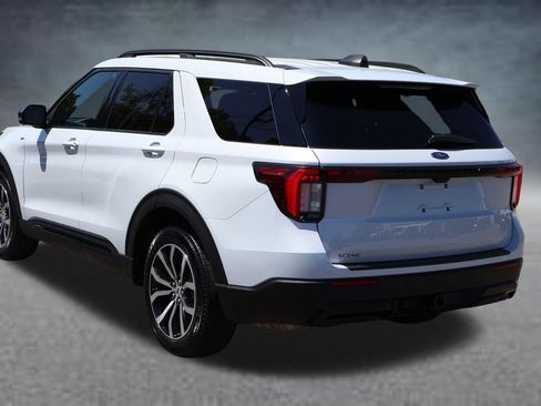 Used 2026 Ford Explorer ST-Line RWD image 22