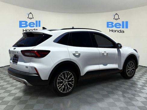Used 2023 Ford Escape SE FWD image 4