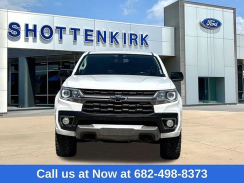 Used 2022 Chevrolet Colorado Z71 image 2