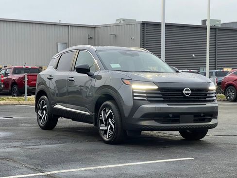 New 2026 Nissan Kicks SV w/ SV Premium Package FWD image 2