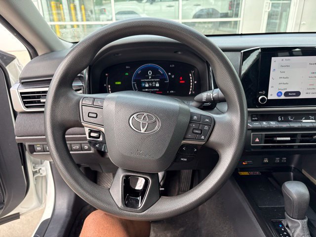 Used 2025 Toyota Camry LE FWD image 14