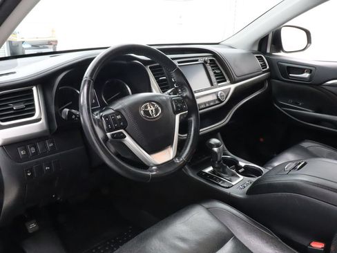 Used 2018 Toyota Highlander Limited w/ Protection Package #3 AWD/4WD image 13