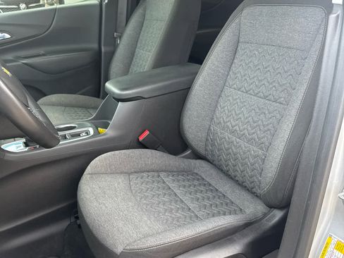 Used 2022 Chevrolet Equinox LT image 11